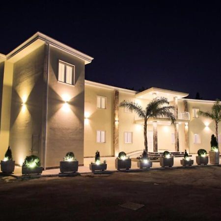 Hotel Holiday Фоджиа Экстерьер фото